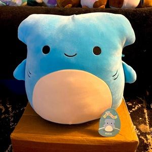 NWT 14” Hakim the hammerhead shark Squishmallow